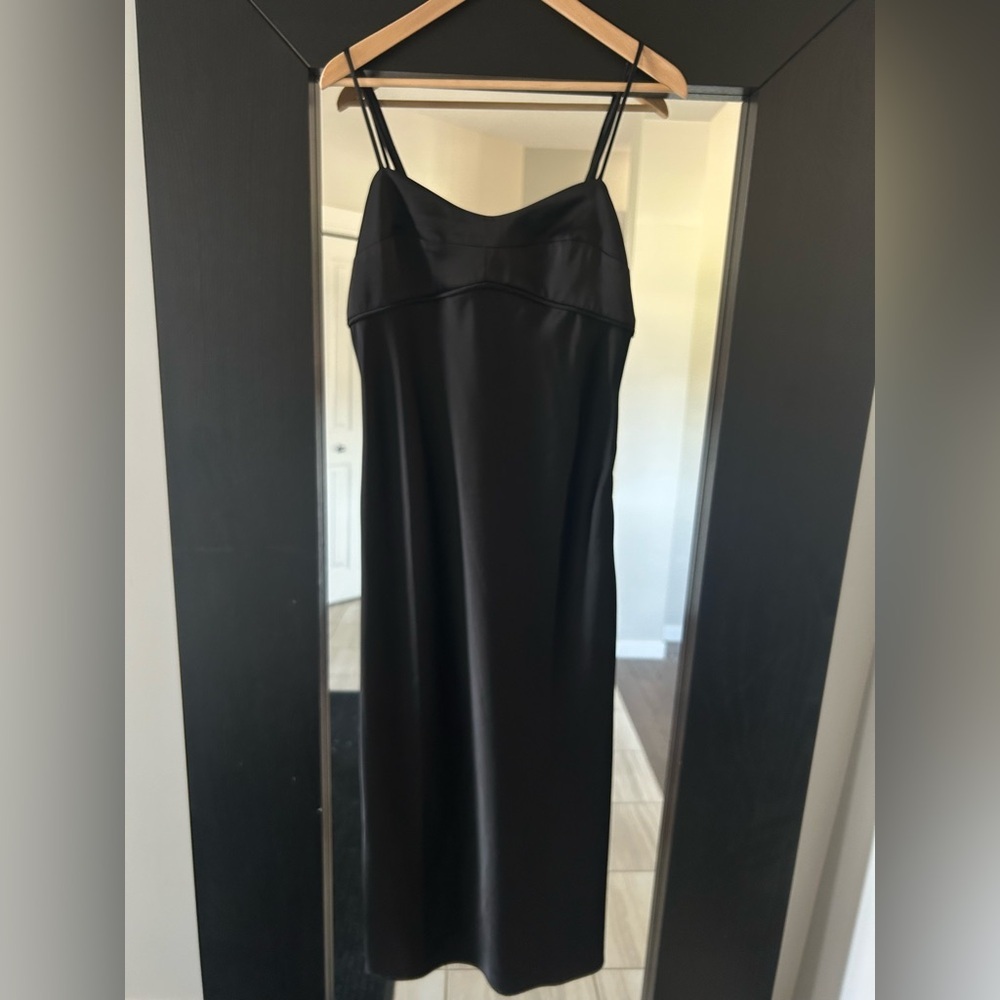 Elegant WAYF Black Satin Midi Dress